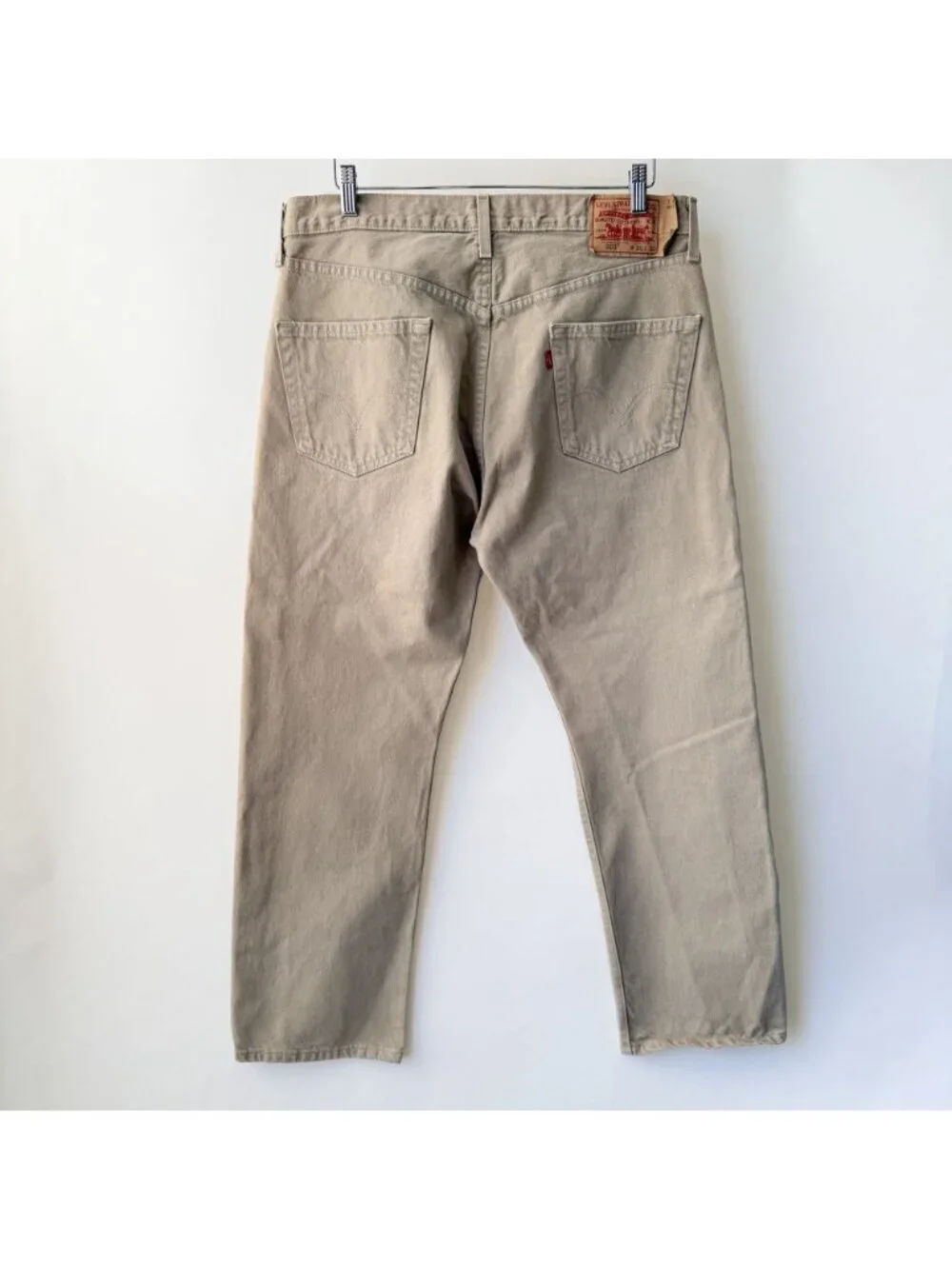 Vintage Levi’s 501 Beige Straight Leg Button Fly Jeans Men’s Size 36x30 N78